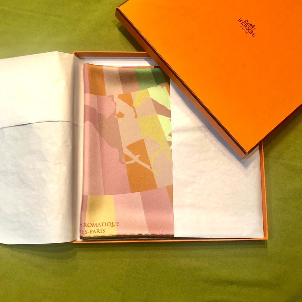 Gallop Chromatique, Hermès-Paris Scarf